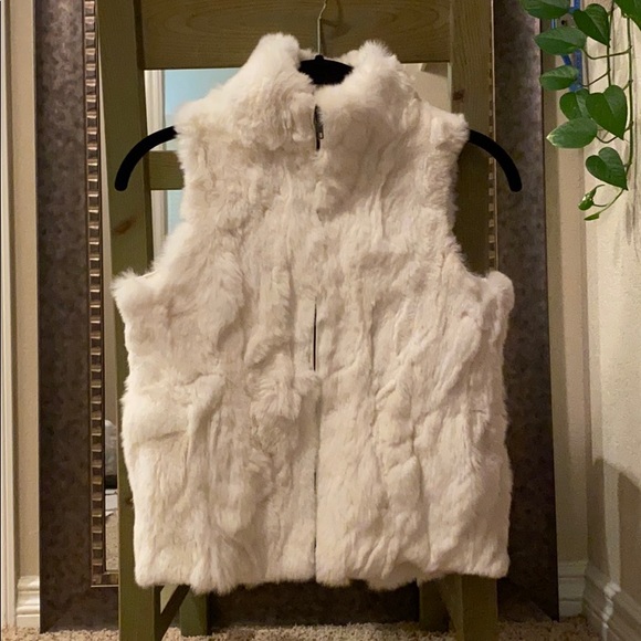 Adrienne Landau Jackets & Blazers - Ski Season! Adrienne Landau fur vest